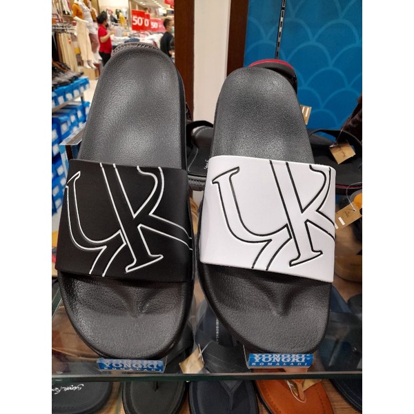 sandal slop pria ringan yongki komaladi