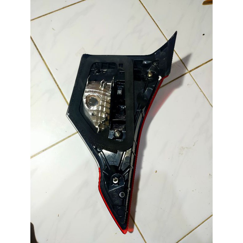 lampu bagasi.lampu refektor rush Terios original baru
