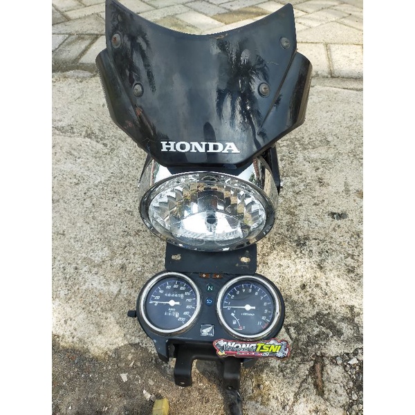 lampu tiger revo set spido dan breket ori cpotan mtor,utk thn 2006 - 2008