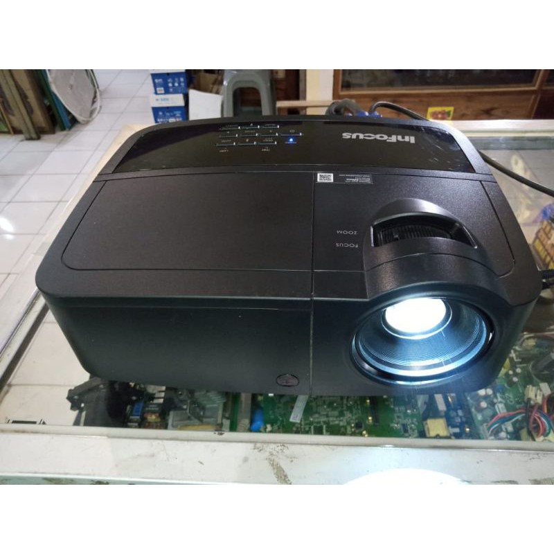 proyektor infocus in112a second/bekas bagus normal, siap pakai