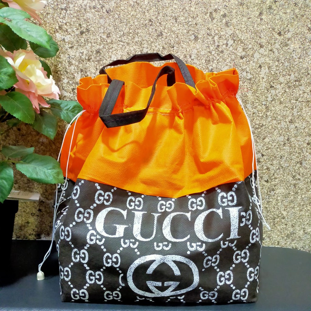 

Promo Termurah 12 Pcs. Goodie Bag Cantik Ukuran Box 22x22cm