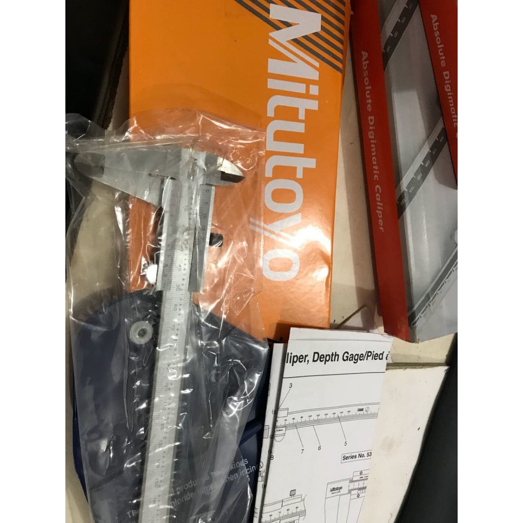 

Sigmat Mitutoyo Vernier Caliper 8" 200mm 530-118