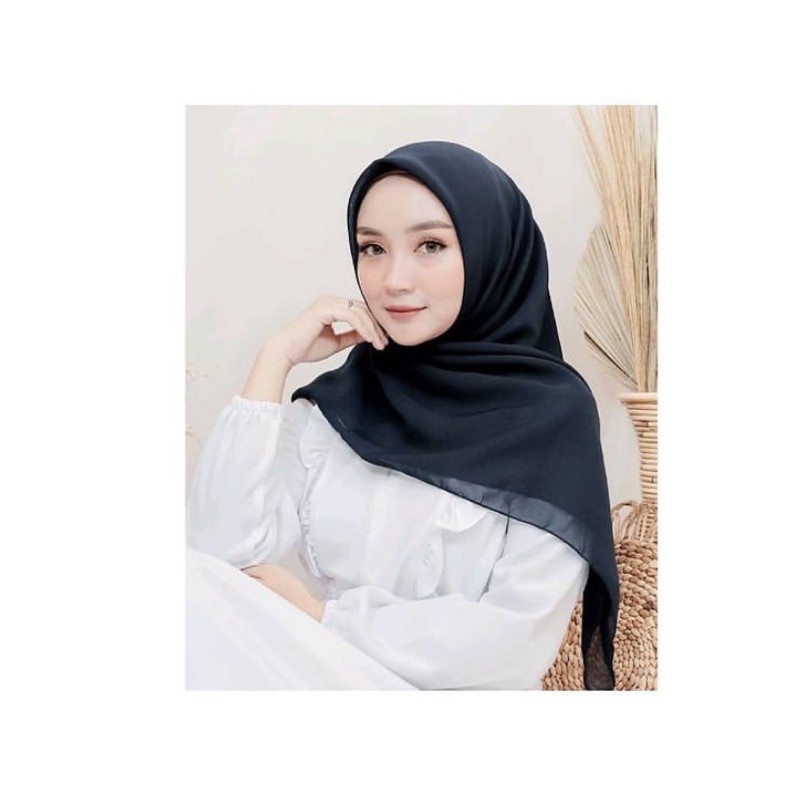 JILBAB SEGIEMPAT BELLA SQUARE