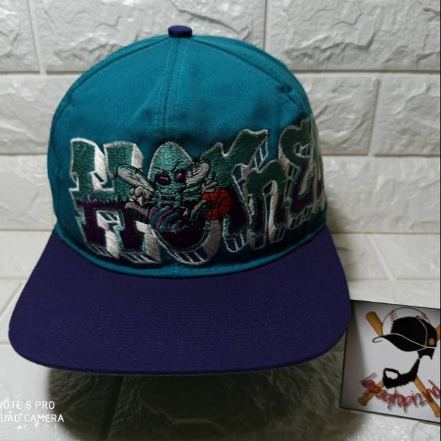 TOPI VINTAGE NBA CHARLOTTE HORNETS SECOND IMPORT