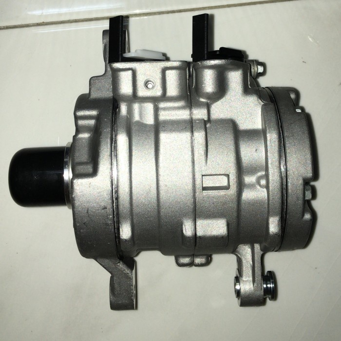 Kompresor Compressor AC Mobil Xenia Lama 1.0 1000cc