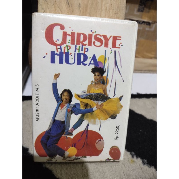kaset pita chrisye / hip hip hura hura
