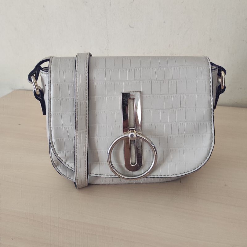 tas sling  Exull putih gading