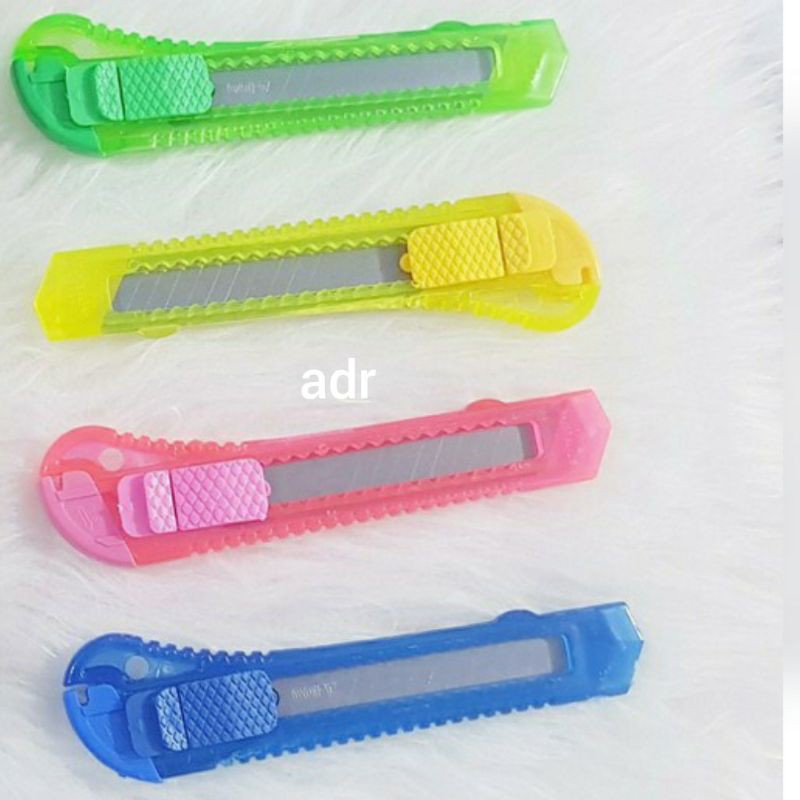 

pisau cutter serbaguna