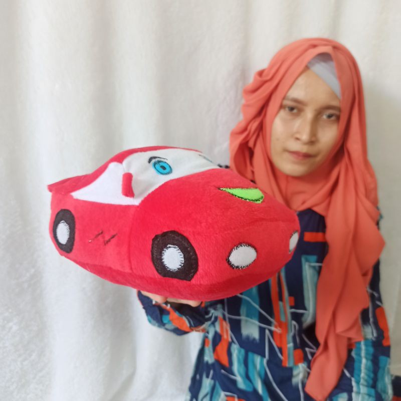 boneka mobil CAR sedan MC Queen OBRAL