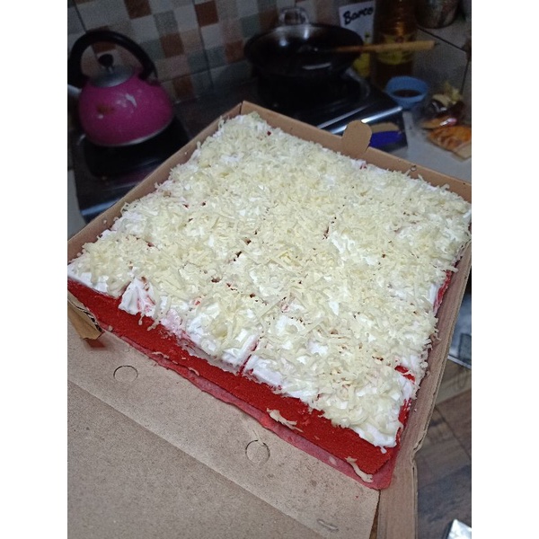 

red velvet cake topping keju