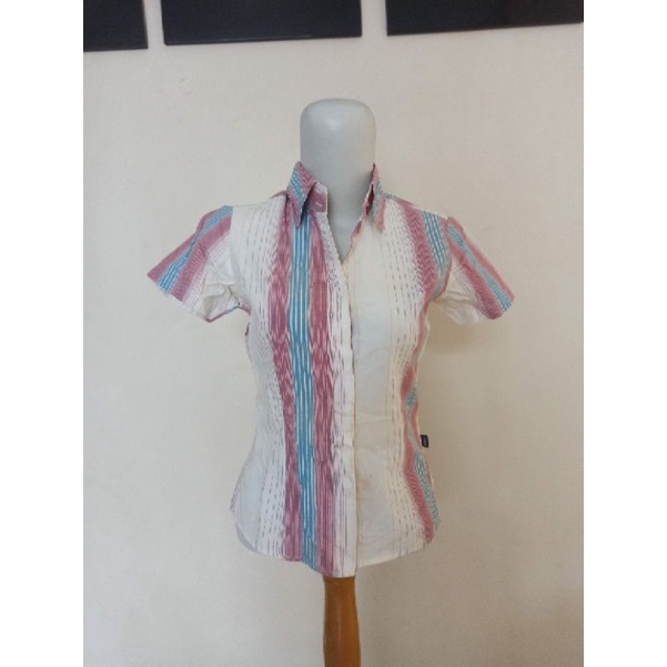 Kemeja Tira size S Preloved Beberes Lemari