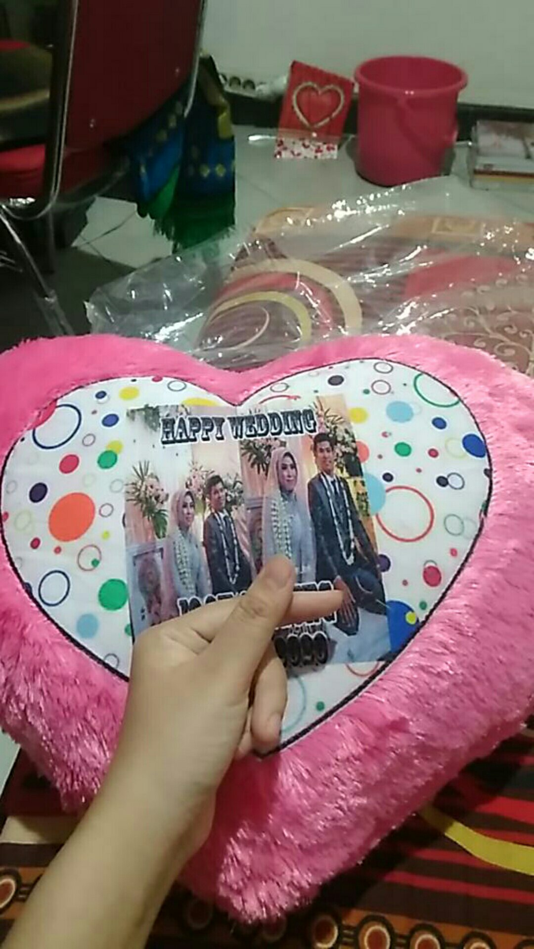 Bantal Foto Bentuk Love Ukuran 40x40