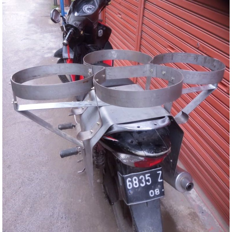 (Egithalure) KERANJANG BESI GALON & GAS MELON 3 KG UNTUK DI MOTOR