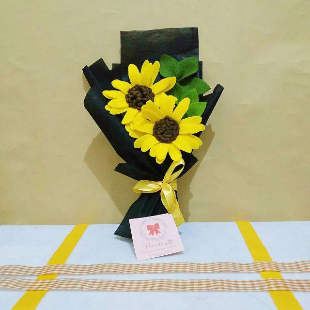 

Bucket Sunflower 02