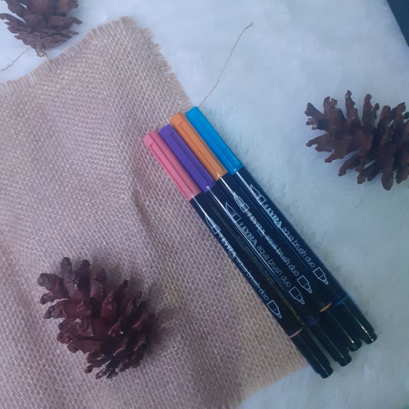 

Lyra Brushpen Dual Tip