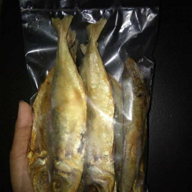 

Ikan Asin Peda/Layang khas Rembang