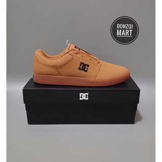 dc brown shoes