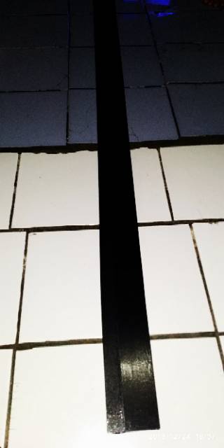 Lampu Strobo 140 cm DC 12 silang