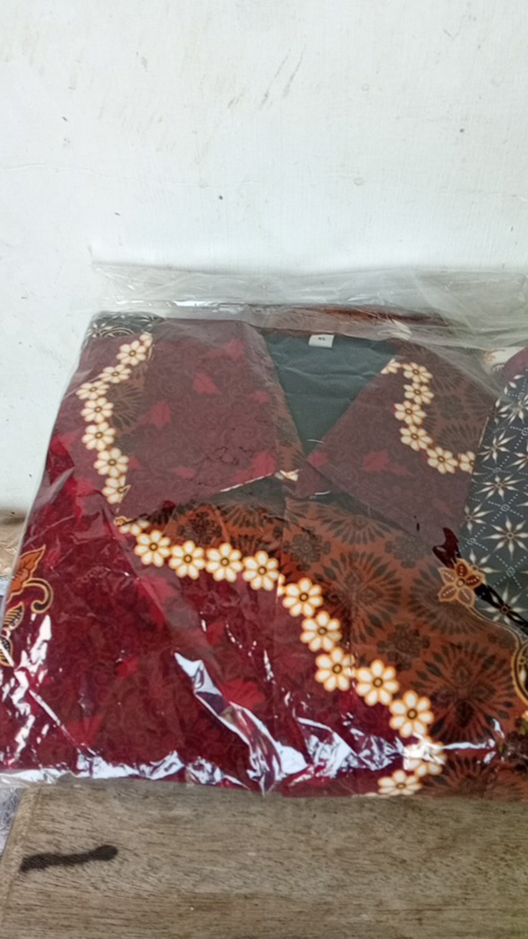 Kemeja Batik Pria Semi Sutra Silky Premium Puring Istimewa