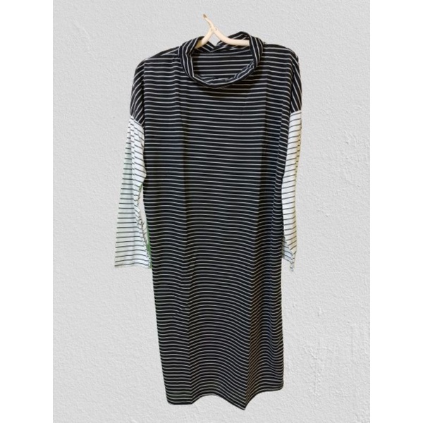 Kaos Salur Model Tunik Turtle Neck