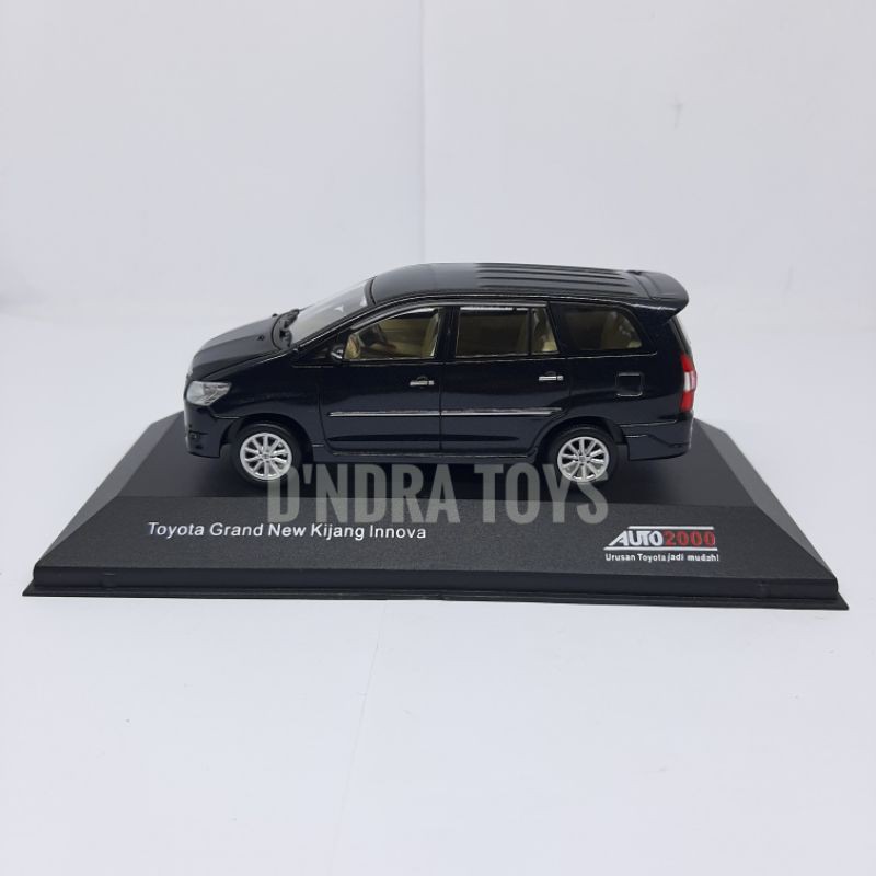 Diecast Toyota Grand Kijang Innova - Black Miniatur Mobil Auto2000