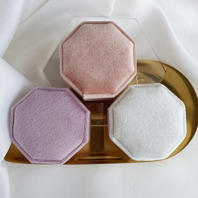 

AKSESORIS PERNIKAHAN CAMOE - VELVET LUXURY PROPOSAL WEDDING RING BOX / DISPLAY CINCIN MEWAH PERLENGKAPAN PESTA CRAFT
