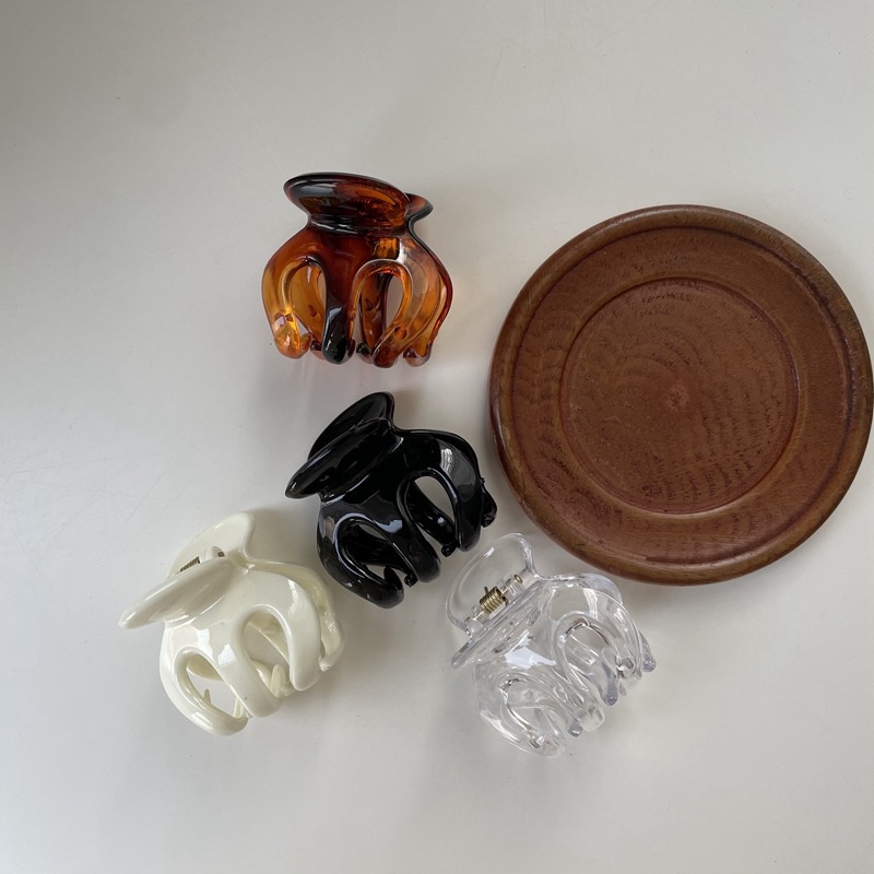 JEPIT JEPITAN BADAI JEDAI CAKAR MEDIUM KUAT TEBAL HITAM PUTIH TRANSPARAN WARNA POLOS RAMBUT KOREA WANITA KOREAN WOMEN SQUARE FEMALE HERCULES JAW HAIR PIN ACCESSORIES HAIRCLIP CLAW CLIP CLIPS ACRYLIC BASIC BLACK SMALL PREMIUM MEDIUM HERCULES HAIRCULESo
