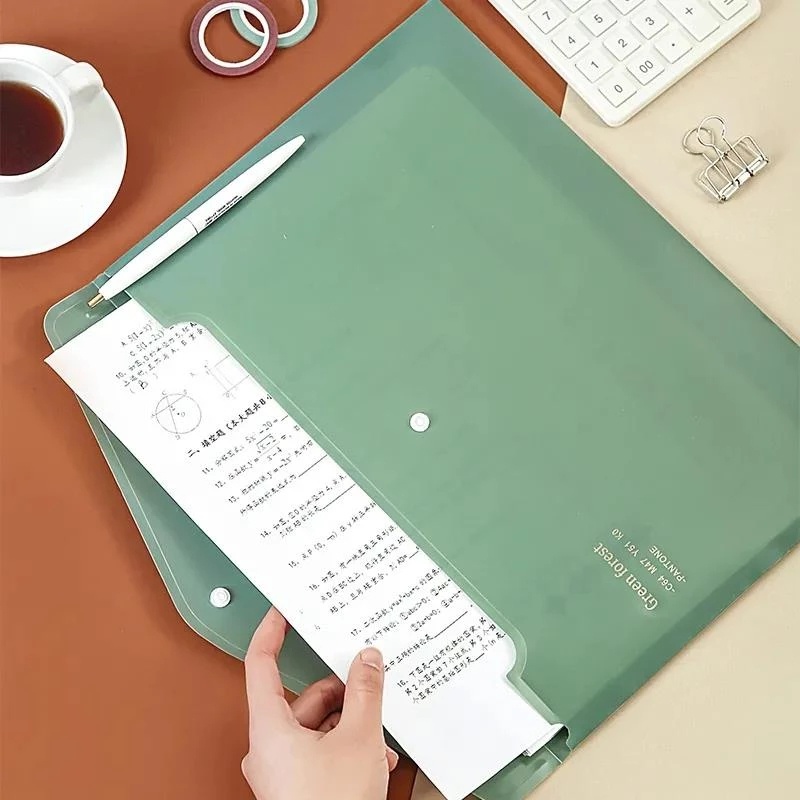 1 Pc Tas Penyimpanan File Dokumen Ukuran A4 Warna Acak Tahan Air Tahan Lama Dengan Kancing Jepret Untuk Kantor Sekolah