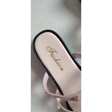 Valentino Stud heels wanita no brand