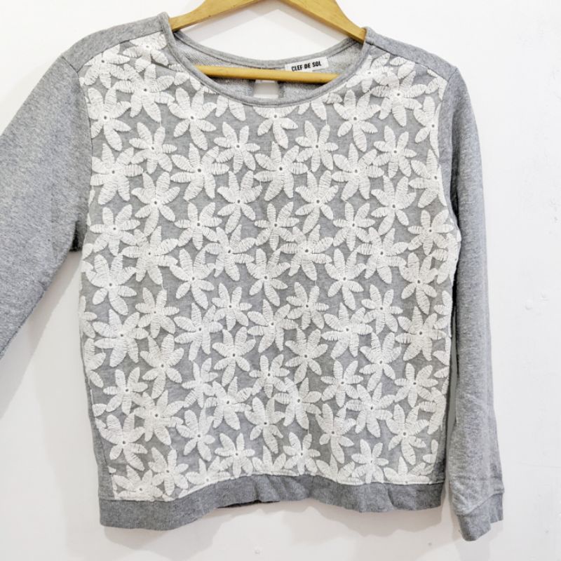 SWEATSHIRT CREWNECK SEMI CROP LD 100 ABU MUDA LENGAN PANJANG CLEF DE SOL JOGJA B3