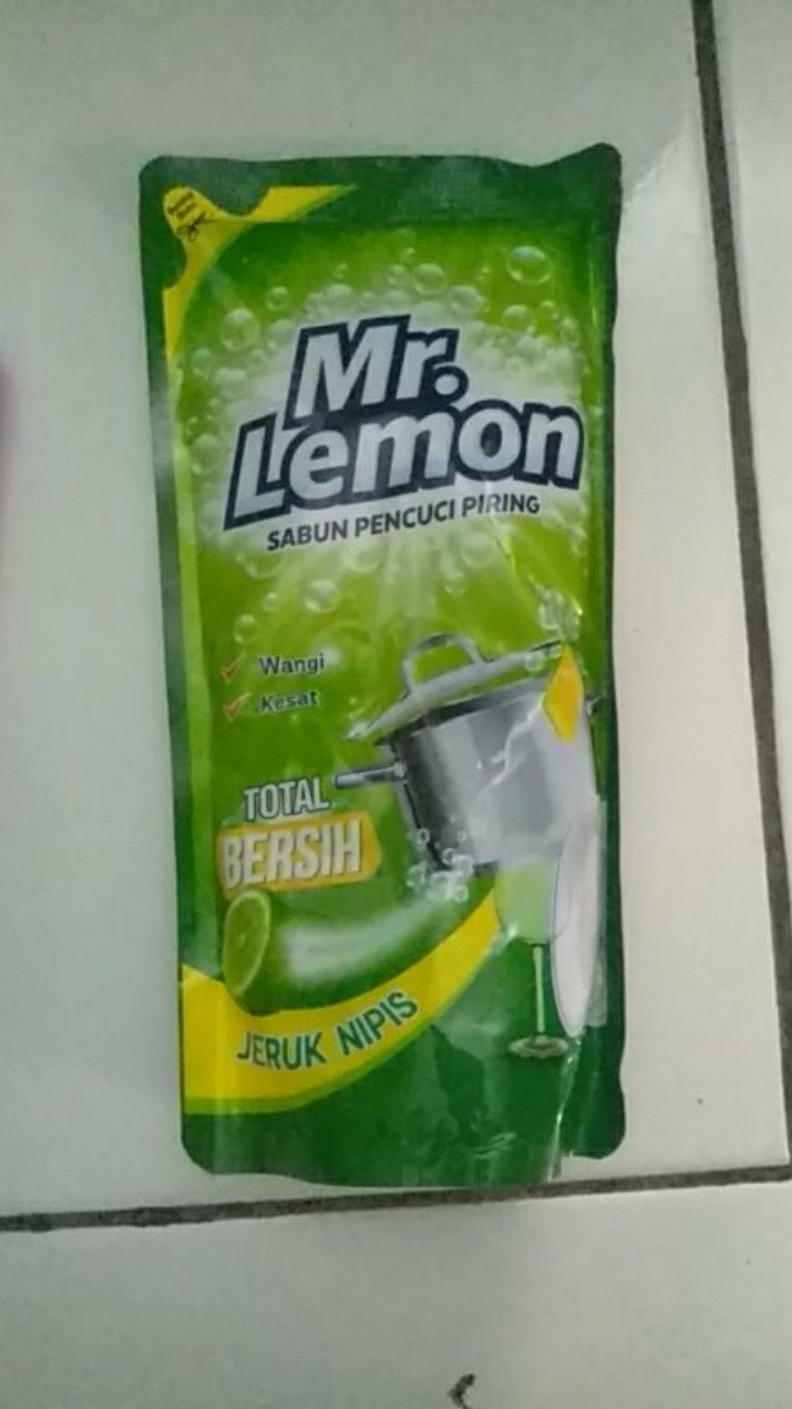 Mr. Lemon Cairan Pencuci Piring Jeruk Nipis 250ml