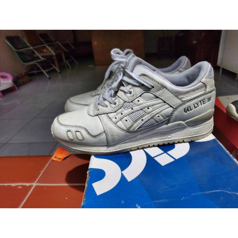 Sepatu Wanita Asics Gel Lyte III Preloved