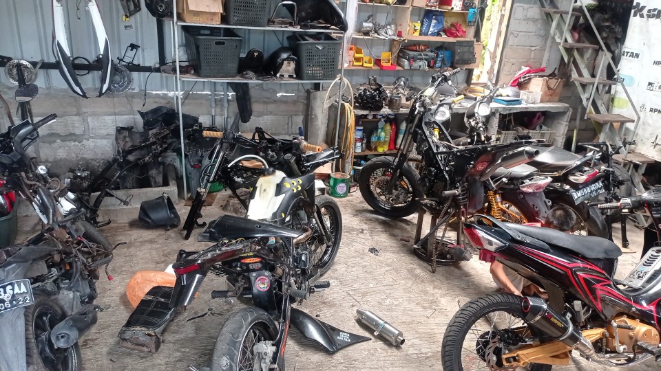 Baut Bintang 10x25 10x30 10x35  Yamaha Nekel