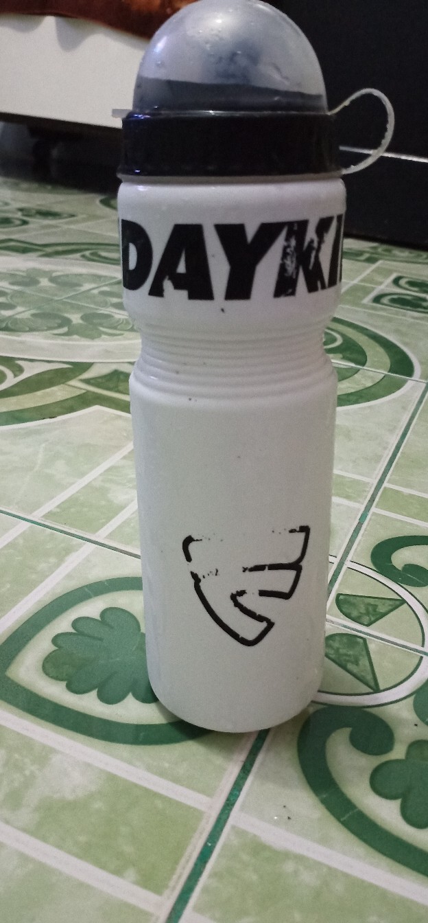 Botol Air Friday Killer | Fonseca White