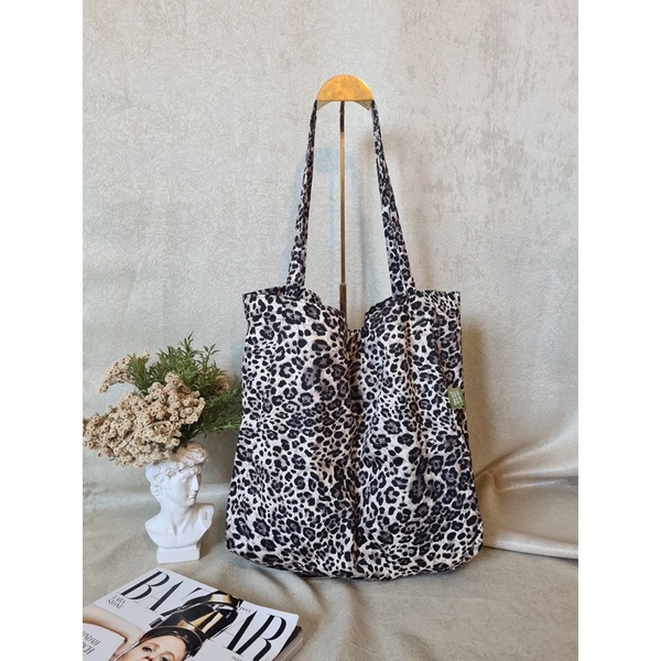 Cabiciks - Leopard Polyester Baggy Nudie Tote Bag