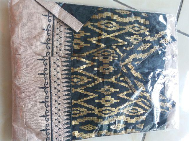 Kemejabatikpria/batikpria/batikcowok/bajubatik/pakaianbatik/batikpekalongan/batik Oval Litle