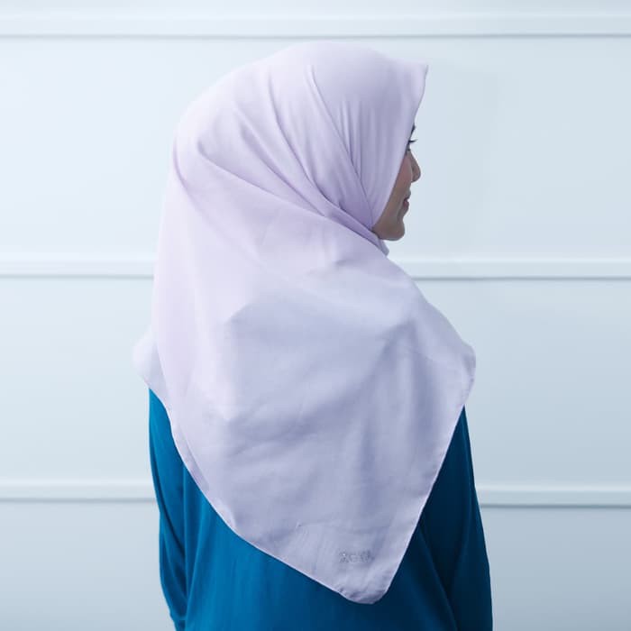 [Promo] Zoya Hijab Segi Empat Polos   Kerudung Casual Swarovsky Lavender terakhir