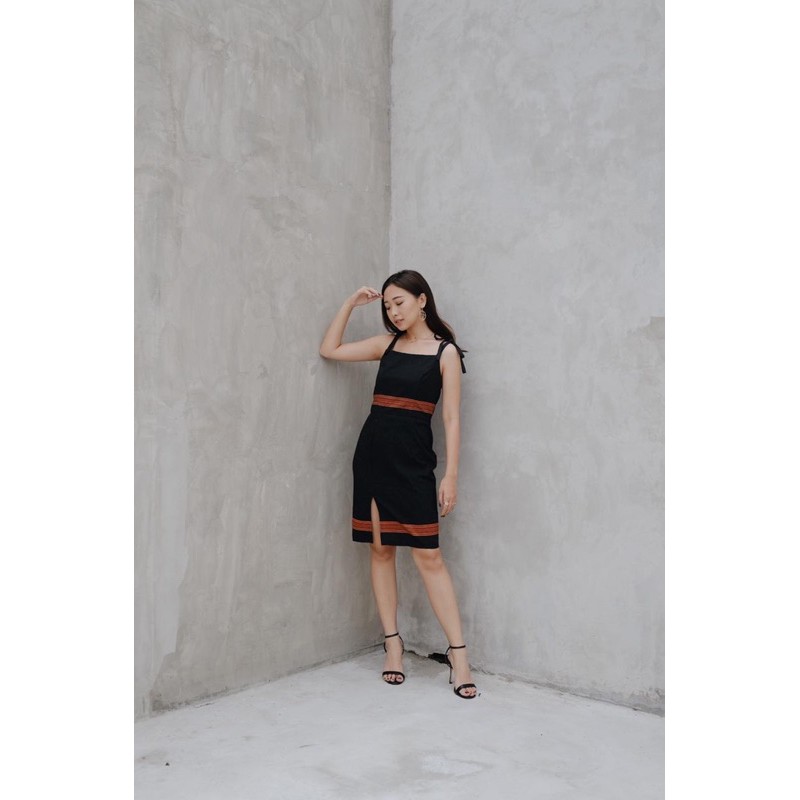 Dress Tenun Bodycon : Lavani (Tenun Toraja)