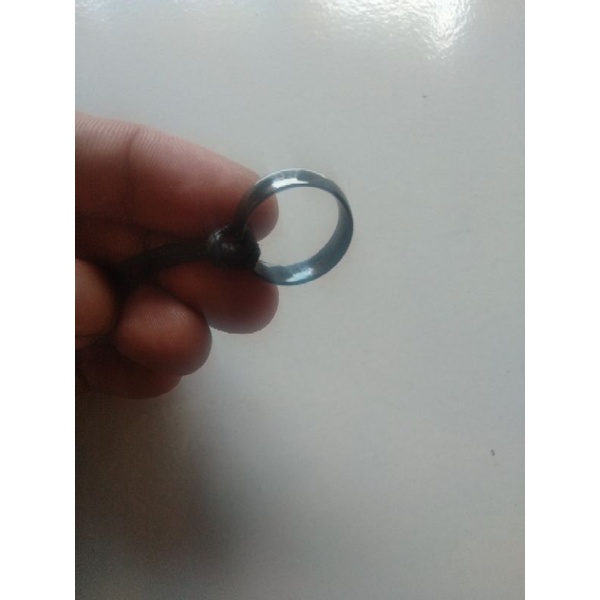 kalung cincin hitam