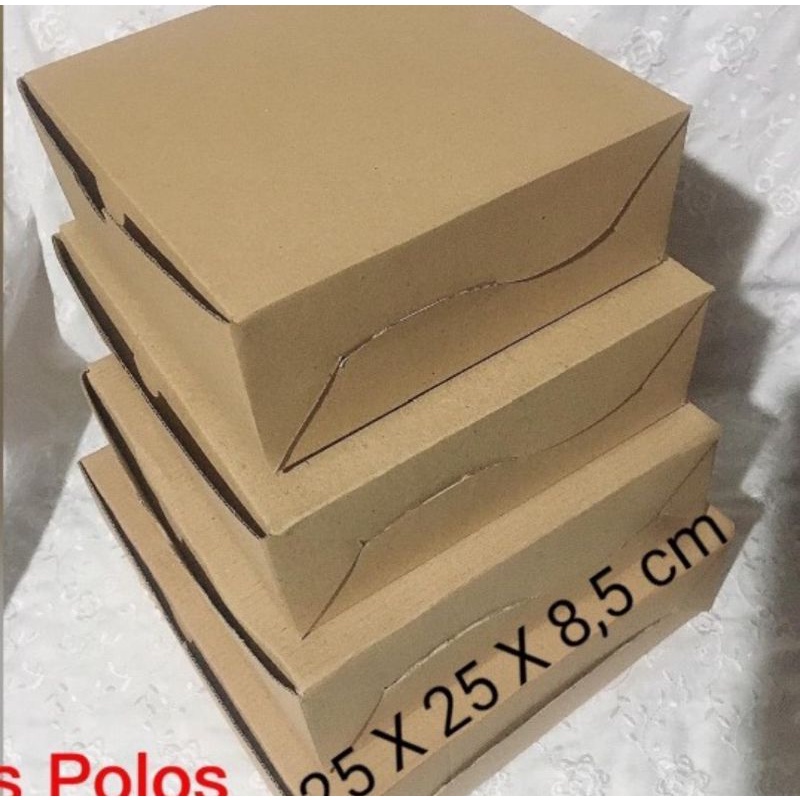 

BOX EFLUTE 25x25x8,5 Kardus Tebal Corrugated Kemasan Makanan Hampers Souvenir Kotak Serba Guna