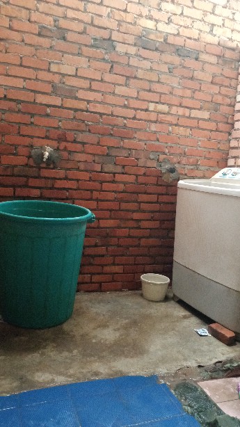 Kemeja Pria Lengan Panjang Motif Kupu Abu Abu.