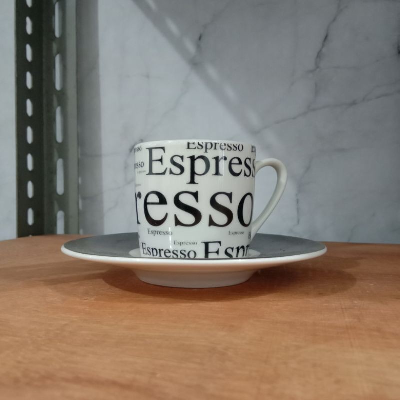 Cangkir dan Tatakan / Cup and Saucer Set / Gelas Kecil Kopi Espresso