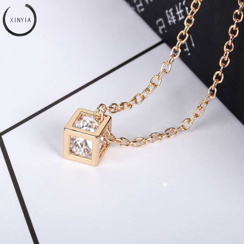 Kalung Alloy Anti Karat Crystal Rantai dengan Liontin Batu Zircon Bentuk Kotak untuk Wanita