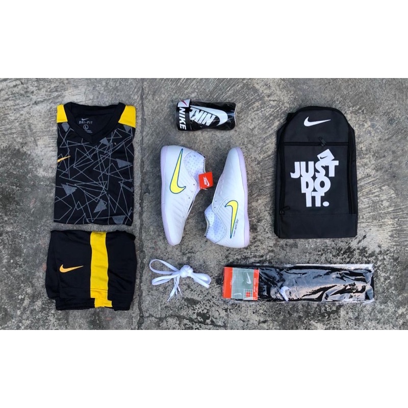 (PAKET KOMPLIT) sepatu futsal nike tempo sol karet mentah-Pkt.5 tiempo but pth