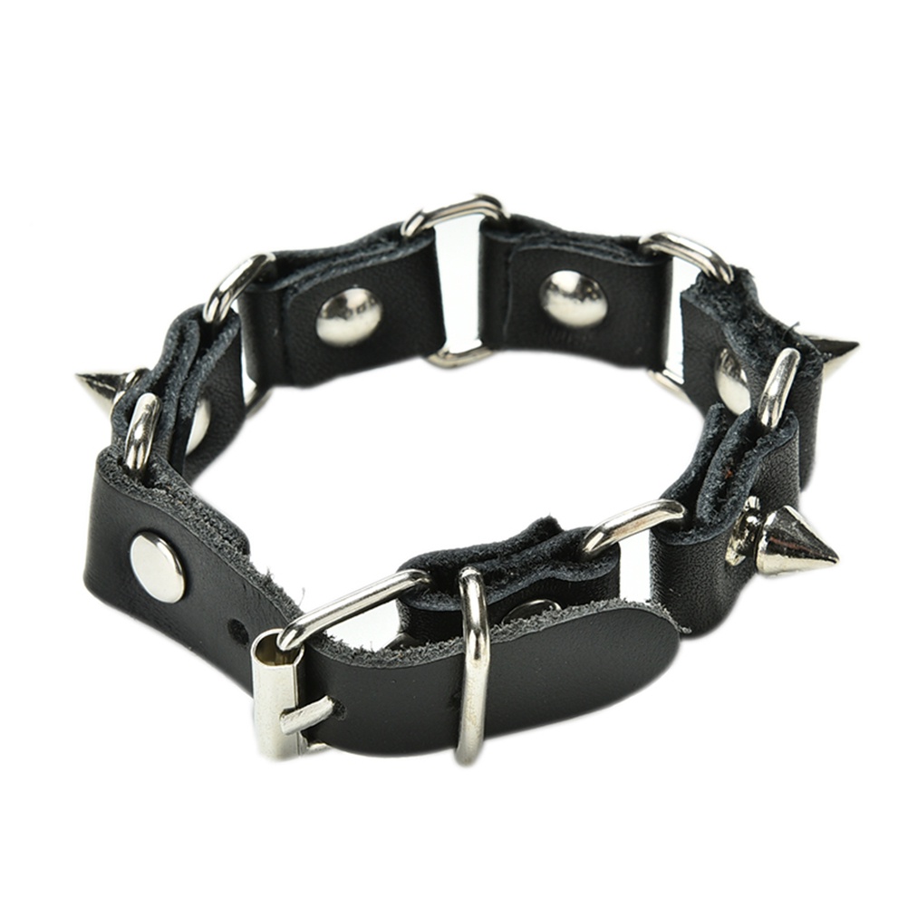 1pc Gelang Tangan Kulit Aksen Rivet Metal Gaya Gothic Untuk Wanita