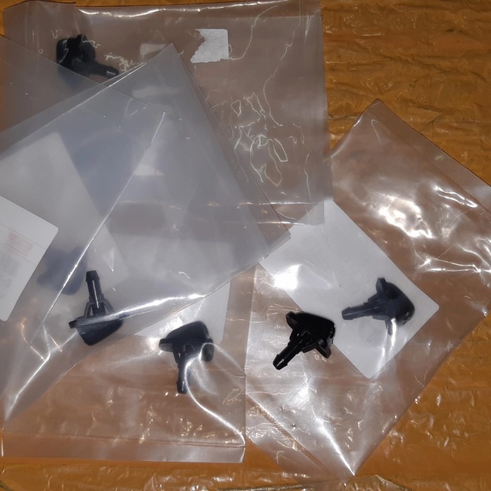Semprotan Air Nosel Wiper Isuzu Panther Kapsul