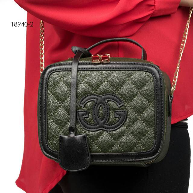 Tas selempang rantai, CHANEL 18940-2