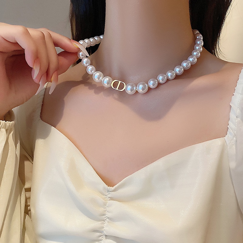 Roselife Kalung Choker Rantai Pendek Vintage Warna Gold Hias Mutiara Untuk Wanita / Pesta Pernikahan