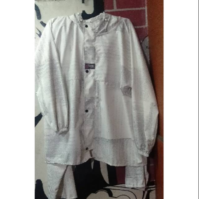 Jas hujan bahan taslan