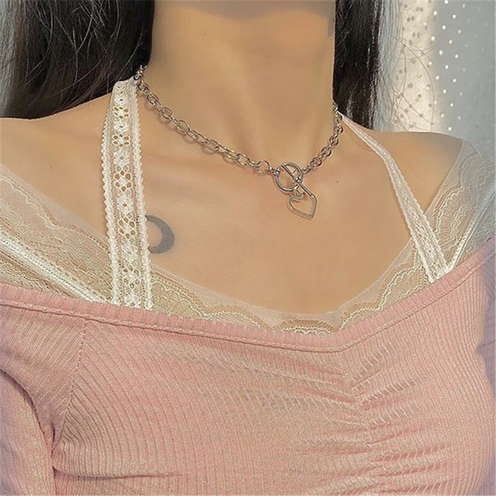 Kalung Rantai Bentuk Hati Model Hollow Out Gaya Korea Untuk Wanita